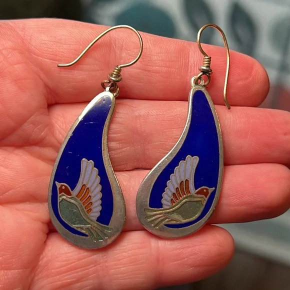 Laurel Burch cloisonné enamel sparrow bird dangle earrings - Picture 3 of 3